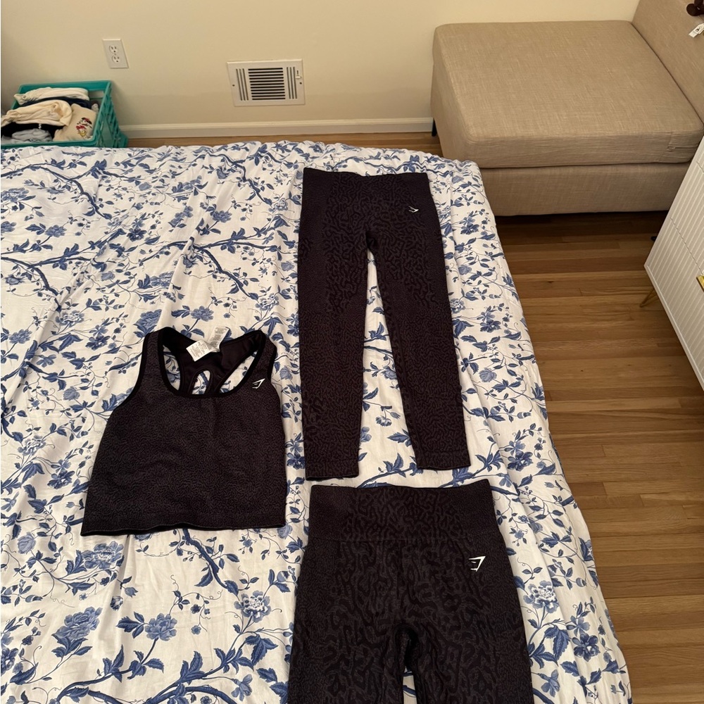 Gymshark Black Textured Workout Set- 3 pieces